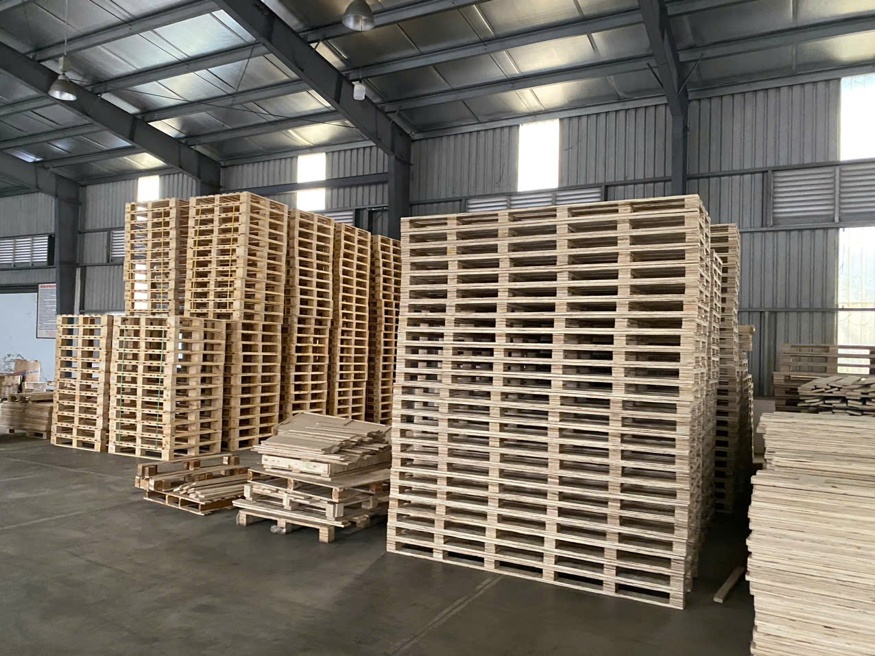 Ưu điểm của pallet ván ép theo yêu cầu