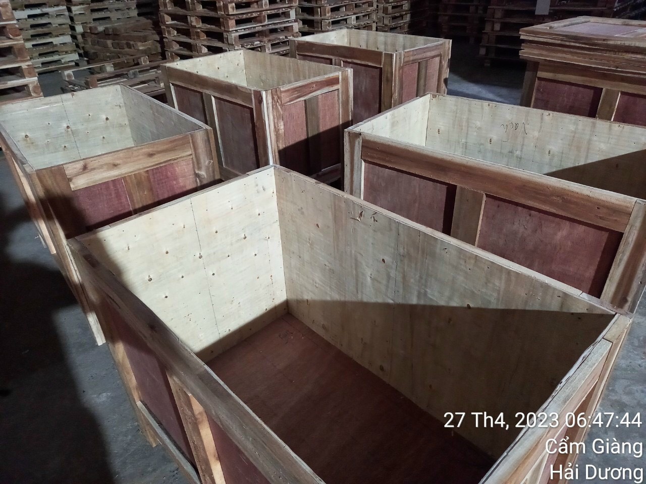 Đóng thùng gỗ theo yêu cầu của khách hàng