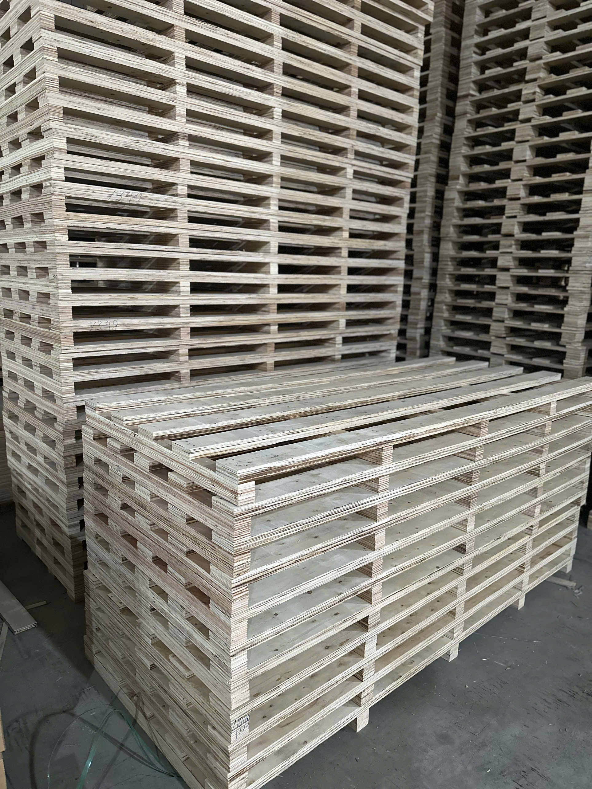Pallet gỗ ván ép giá rẻ