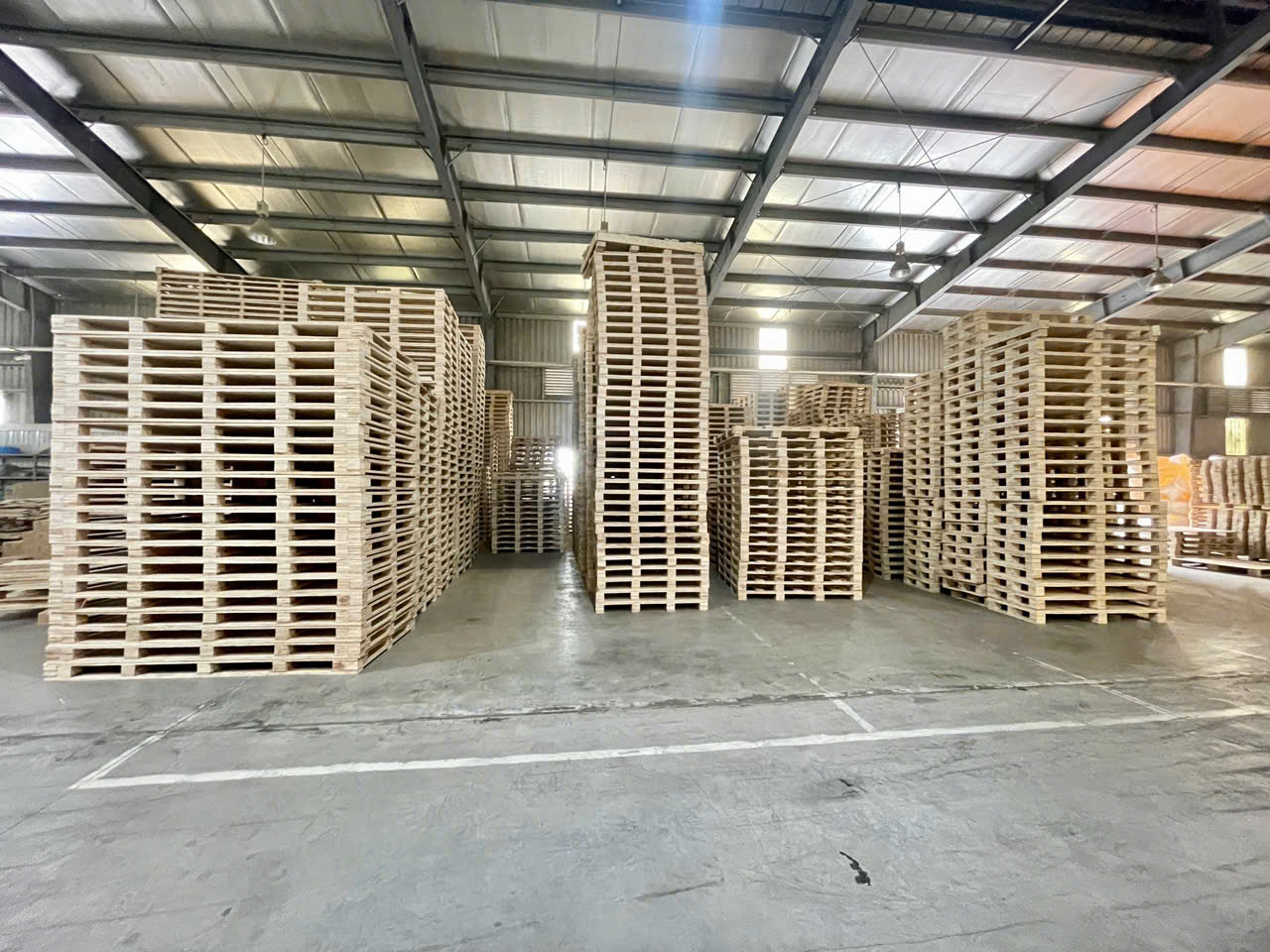 Pallet gỗ KCN dệt may Phố Nối Hưng Yên
