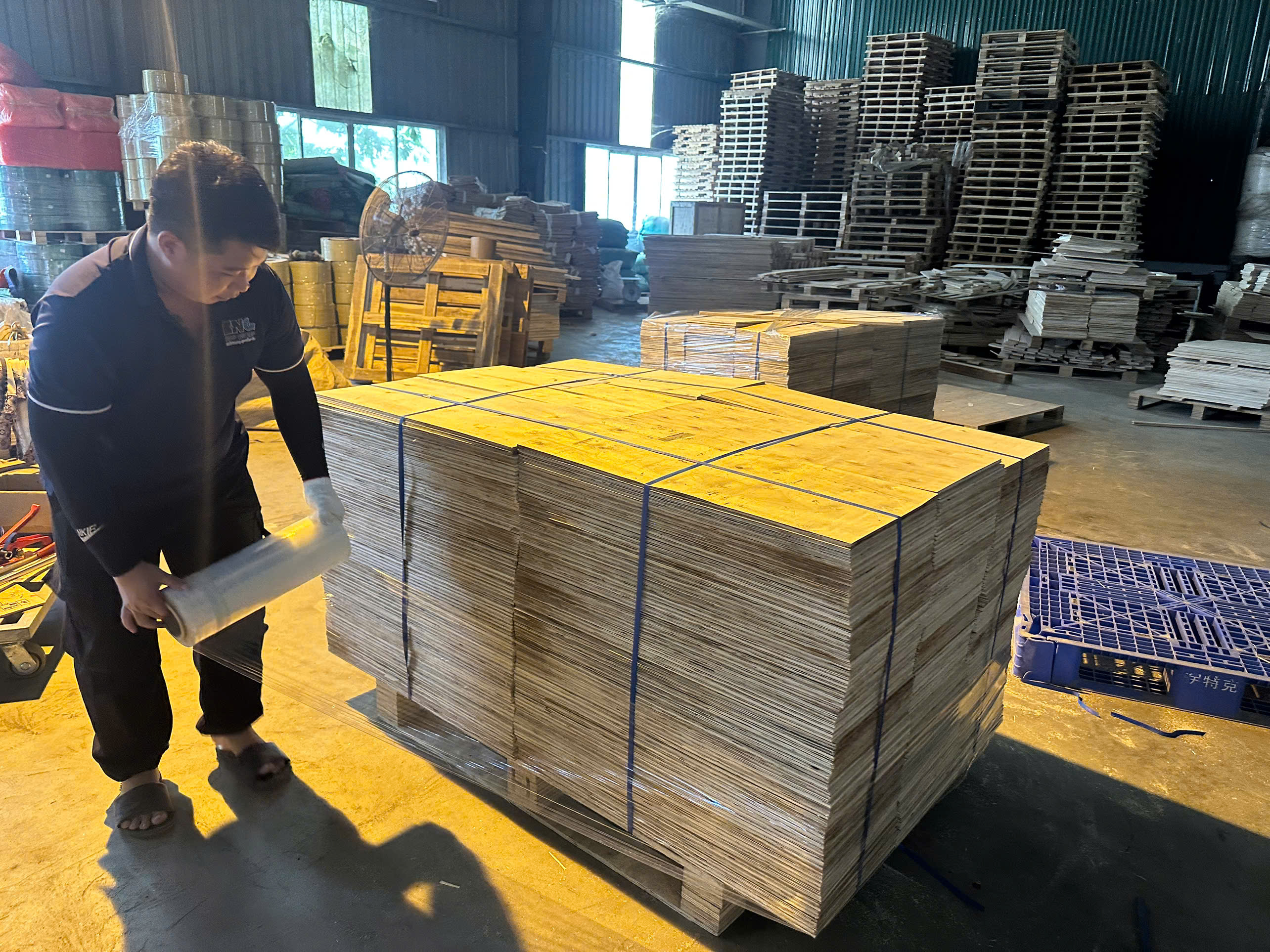 Gia Công Ván Ép Theo Kích Thước Yêu Cầu – Công Ty BNG
